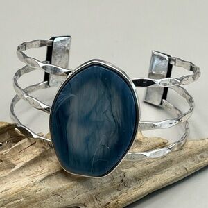 Elegant Silver and Blue Agate Stone Bracelet
